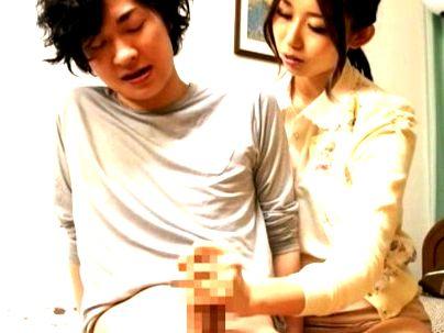 ＜母子相姦！＞「おっきいね…♡」乳おっぱいの美人人妻ママ！息子とエチエチしちゃうぞ！