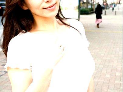 ＜人妻熟女！＞「四十路？うそだろ？」色気ムンムン極エロ美魔女オバサン！義理息子とエロ行為しちゃうぞ！