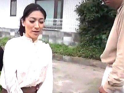 ＜美魔女辱め！＞職場の上司と浮気してた上品な感じの奥さん！犯されレイプされるぞ！