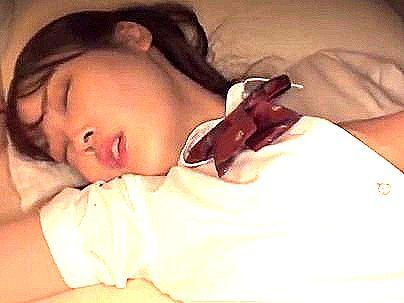 ＜美少女妹！＞「欲しいの…♡」スリムな体の可愛い美乳おっぱい妹！夜這いしてエロ行為楽しんじゃうぞｗW！