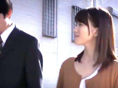 ＜ゴミ捨て場！＞「我慢できない…」巨乳おっぱいノーブラ胸チラ奥さん！我慢できない…でついには・・・