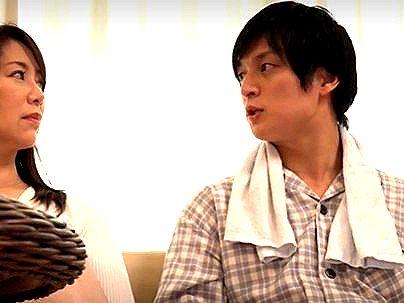 ＜人妻熟女！＞『欲しいの…』マサカの展開勃発！息子に勃起薬飲ませて近親相姦ザーメン中出しに！