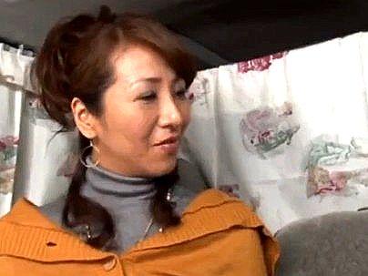 ＜人妻ナンパ！＞「すごいのこれ…」巨乳おっぱい美魔女オバサン！ナンパされてなし崩し的エロ行為持ち込んじゃうぞ！