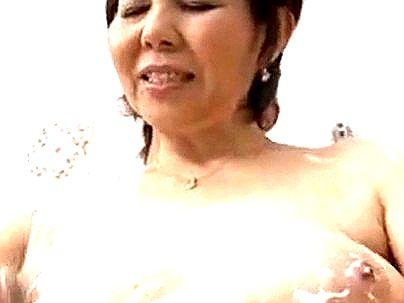 ＜人妻熟女！＞ショートカット巨乳おっぱい豊満ムチムチエロい体の熟女！エロ行為でザーメン中出しされるぞ！