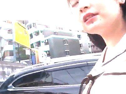 ＜素人ナンパ！＞滅茶苦茶可愛すぎ制服美少女！ゲットしてザーメン中出し膣内射精種付けに！
