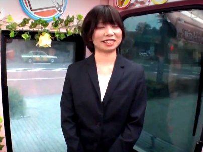 ＜素人OL！＞「これダメ・・・」巨乳おっぱいシロウト女子OL！MM便でマン繰りがえしとかｗｗ！
