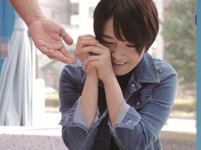 ≪女子大生≫【素人】ショートカットカワイ子ちゃん素人がマジックミラー号でエロ行為になっちゃうｗｗｗｗｗ