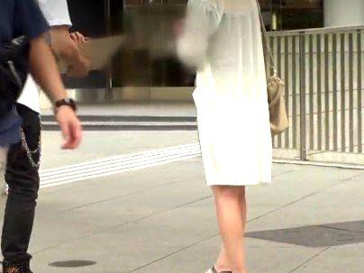 ＜おばさんがセックス！＞素人の奥さんが町で声かけられてセックスに持ち込まれちゃうｗｗｗｗ