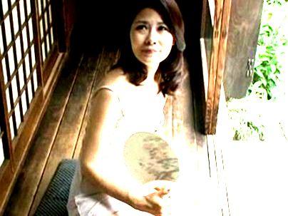＜四十路熟女＞色気ムンムンエロい友達のままに我慢限界で一線越しちゃう！！！！