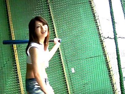 ＜露出デート！＞ホットパンツ履いてる極エロ美乳オッパイ女子！青姦ファックシチャウゾ！