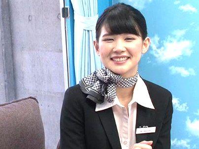 ＜素人企画！＞スチュワーデスの清楚系おねえちゃんがＭＭ号で筆おろしシチャウゾ！！！！