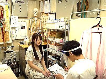 ＜悪徳鍼灸師！＞巨乳おっぱい清楚系奥さん人妻！悪徳鍼灸師にヤラレマクリになっちゃうゾ！！