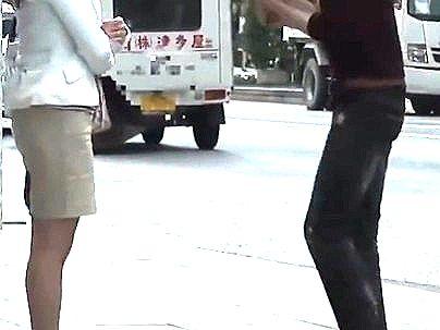 ＜人妻ナンパ！＞四十路美脚スレンダー細身奥さん！ナンパされて下着調査してエロ行為に発展シチャウゾ！