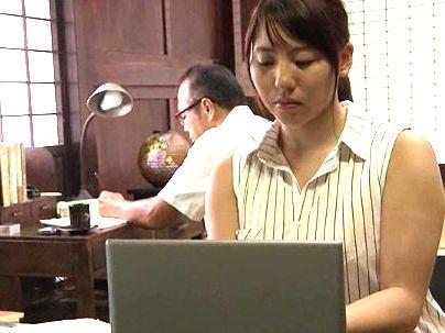 ＜ヘンリー塚本！＞豊満ムチムチエロい体のおくさんヒトヅマと義父が段々と引かれあって・・・