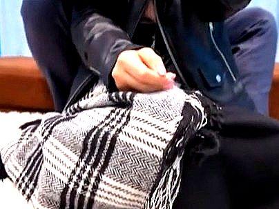 ＜素人若妻！＞「何するんですか？…！」新婚カップル奥さんがＭＭ号でオイルマッサからのネトラレエロ行為になるぞ！