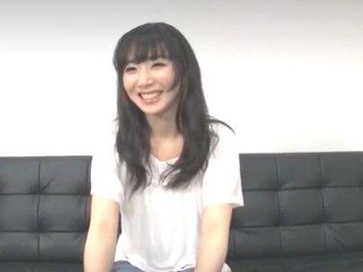 ＜センズリ鑑賞 ！＞大人しい感じの黒髪女子がオチンポみて興奮とか何かいいね！！！！