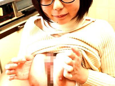 ＜美少女！＞「しませんか？」巨乳おっぱい隣人美女がパンチラ誘惑！我慢限界でエロ行為に！