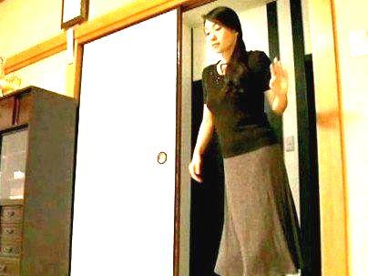 ＜ヘンリー塚本！＞性欲高め欲求不満の美人奥さん！絶倫祖父と禁断行為になっちゃう！