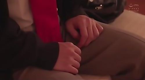 『おっぱい』都会の生活に疲れて僻地に帰ると昔ヤリまくってたセフレのことを心覚し突撃訪問、結婚して落ち着いているフリしてるけど、俺が胸を鷲掴みに！