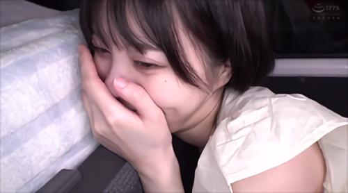 ここ数日でセンシブルになってしまった秘部に手を入れてファック。精子が出過ぎる潮吹き絶頂！