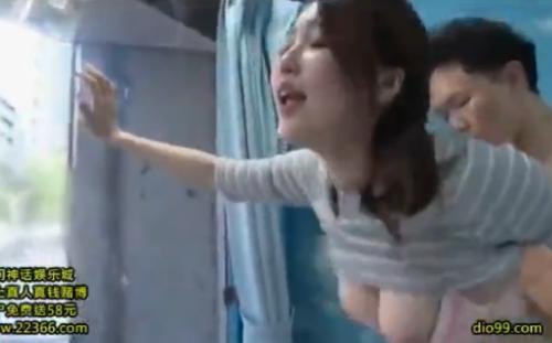 親子連れをナンパ！ダディとお子さんが見えるMM号で縁もゆかりもない人の肉棒でNTR生射精！