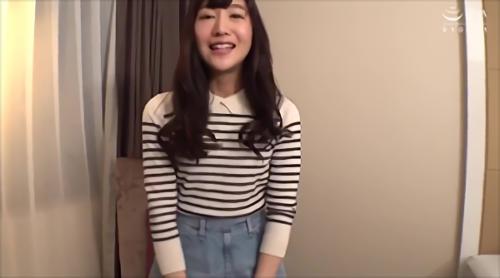 デキる女子大生がホテルに連れ込まれながら根元までフェラさせられる!