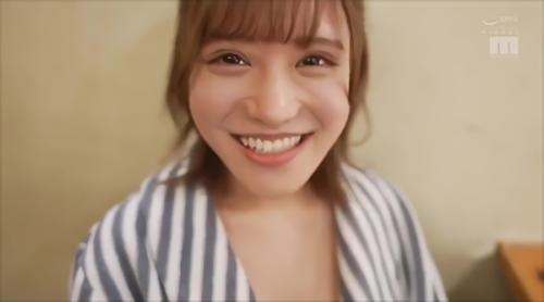 素人美少女が歪んだ性癖と初体験に戸惑いながらも100パーセント受け入れてくれる女の子とのHシーンに我を忘れてHに溺れる！