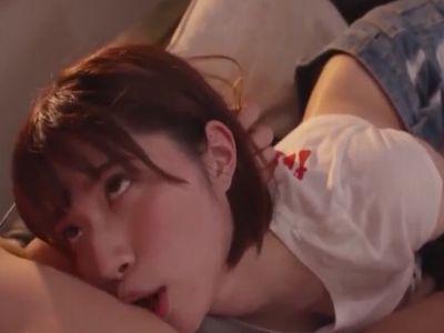 【美乳】彼氏に内緒で男とフェス！激マブな女の子のセクシーな姿をご堪能