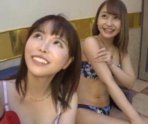 【バック】お姉さんを布団の上に並べて比べるように交互に挿入する！パコられて突き上げる摩擦で限界寸前