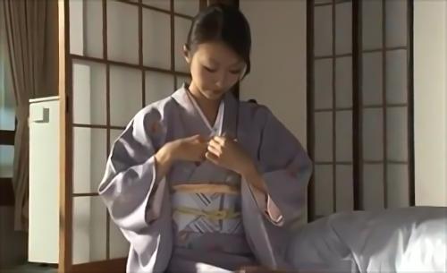 いらっしゃいませ。若女将・青木玲が営む温泉宿。お目覚め口淫、素股マッサージご奉仕、添い寝性交、VIP客専用壺洗い…ここは大人の隠れ！