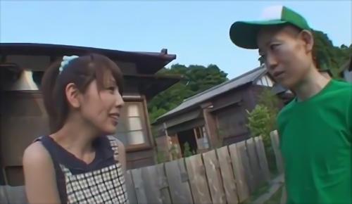 きっと試したくなり、隣のご主人様宅を訪れる。女の子が射精して、ぐったりしたペニスに薬を塗ると、あっという間に勃起してしまう。もう一回できる？男は戸惑いながらも！