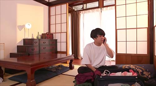 やっかみ深い美乳の10代彼女に誘惑されて痴女ファック!