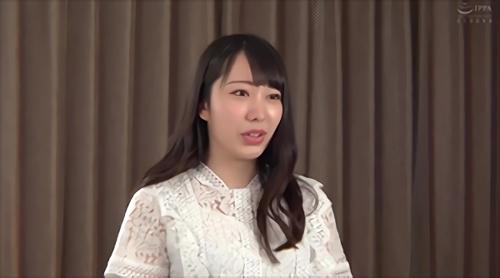 スマートで美乳・美身体の女性がオーディションにやってきた！脇腹アップとHショット！