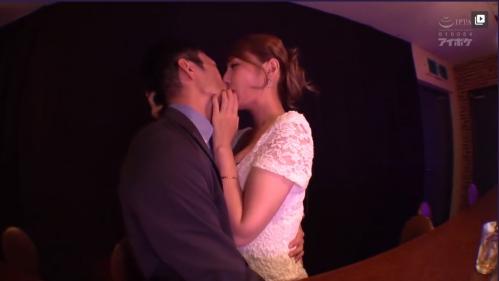 【天海つばさ】淫乱×巨乳×ミニスカ尻 どスケベ過ぎる人妻スナックママの急襲誘惑