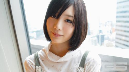 あどけなさの残る顔に初々しい反応。当時から透明感は別格！緊張な面持ちで「オナニーは普段あまりやらない」と言う鈴村あいりちゃん