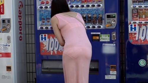 【エロ】裸よりもエロいBODYラインがくっきり胸・お尻・股間に密着するマキシワンピ姿の女