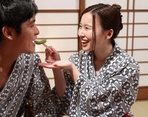 【朝倉ここな】結婚したばかりの巨乳お姉さんが抵抗むなしく旦那の目の前で犯された強制イカセ強姦