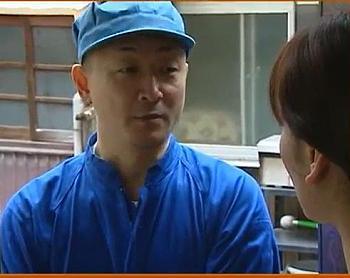 【四十路】水道検査でやってきた作業員に無理やり犯されNTRレイプ絶頂！