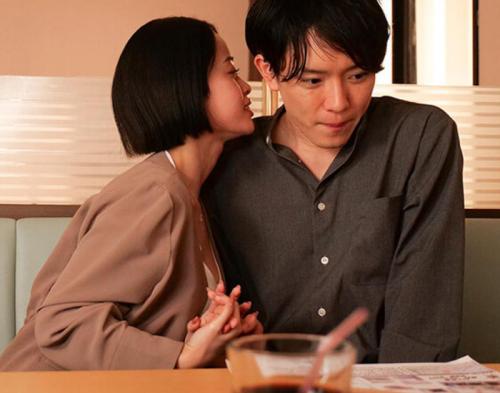【MINAMO】「彼女には内緒で♡」彼女と一緒に住む家を探しに行った男がエロエロお姉さんに逆NTR！