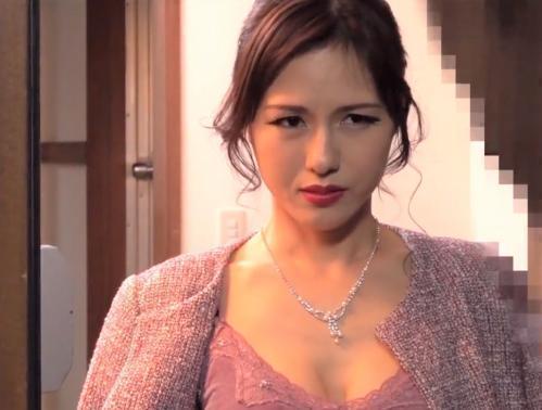 【武藤あやか】えっちっちなオーラがエグいPTA美熟女が思春期キッズに狙われSEX
