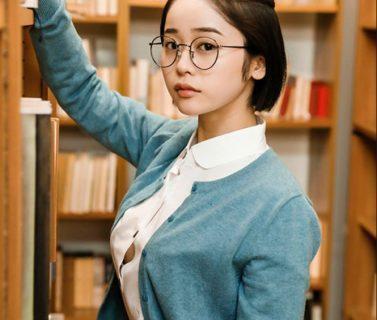 図書室で本を読んでいると文学お姉さんがワンチャン痴女ってくれる！