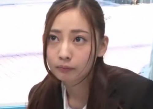 【マジックミラー号】美人OLと上司がMM号で野球拳対決！初めて見る裸に欲情してそのままハメちゃうw