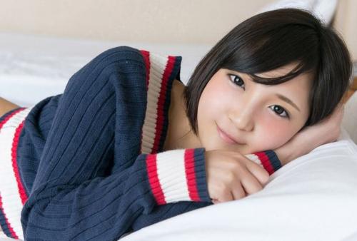 ロリ顔巨乳の童顔美少女が昼間のホテルで優しいセックスにイキまくり