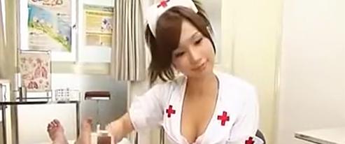 究極口腔刺激と手コキでドナーを迅速採取。
