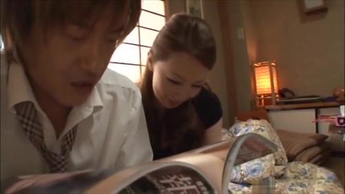 性をゆっくりと発展させる段階は最高の、待ち望んだ作品を発見しエロティックに解き放つ。