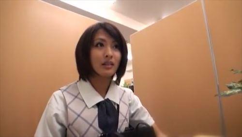 美しく、まだ経験の少ない新人、しかし電マで快楽の限りを尽くす