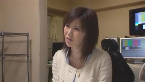 森ななこは、口の中がどうなっているか、大きなフェラチオをさせていただきます。