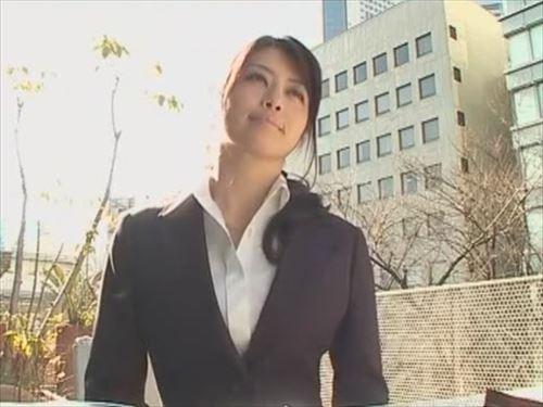 仕事終わりに利用される女、もう解放して