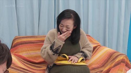 大人の女性向け。ローターで刺激され、快楽に溺れていく