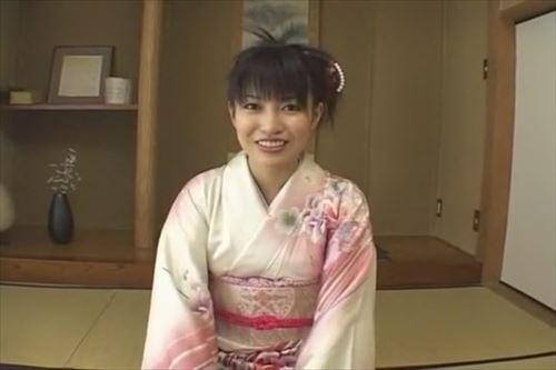 純粋な少女が性的興奮の対象となるファザコンプレイ
